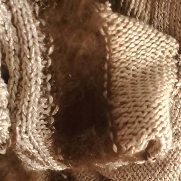 Hand Knits by Beness Cashmere, wool,& fur  Sweater - Picture 6 of 6
